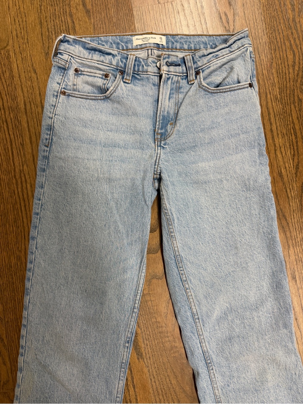 A&F Women’s Mid Rise Jeans - Picture 3 of 5